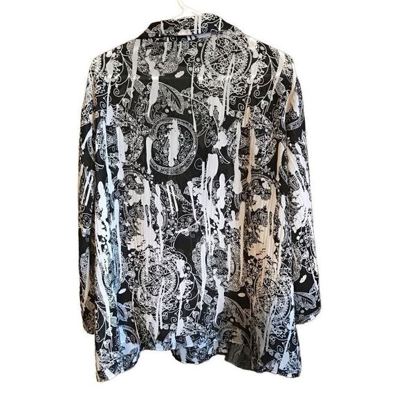 Lane Bryant Sz 22/24 button down Black Floral Blouse long sleeve - Picture 2 of 4